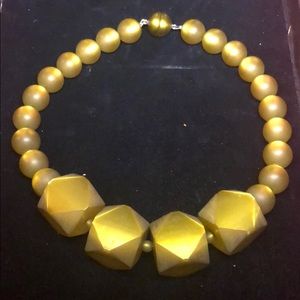 🟡 VINTAGE STATEMENT NECKLACE